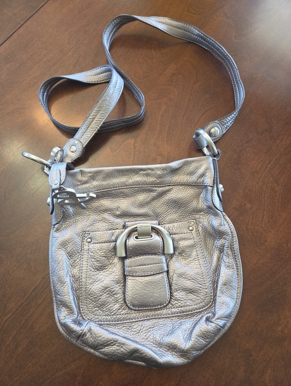 B. Makowsky Silver Leather Crossbody Bag